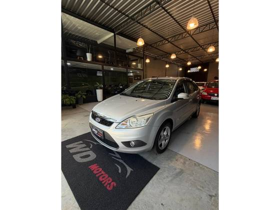FORD FOCUS 2.0 GLX 16V FLEX 4P AUTOMÁTICO